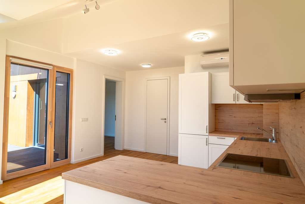 Immobilie in Tuntenhausen - Lichtdurchflutete 2-Zimmer-Wohnung mit bis zu 3,41 m Deckenhöhe, Terrasse und EEK A+ - Bild 3