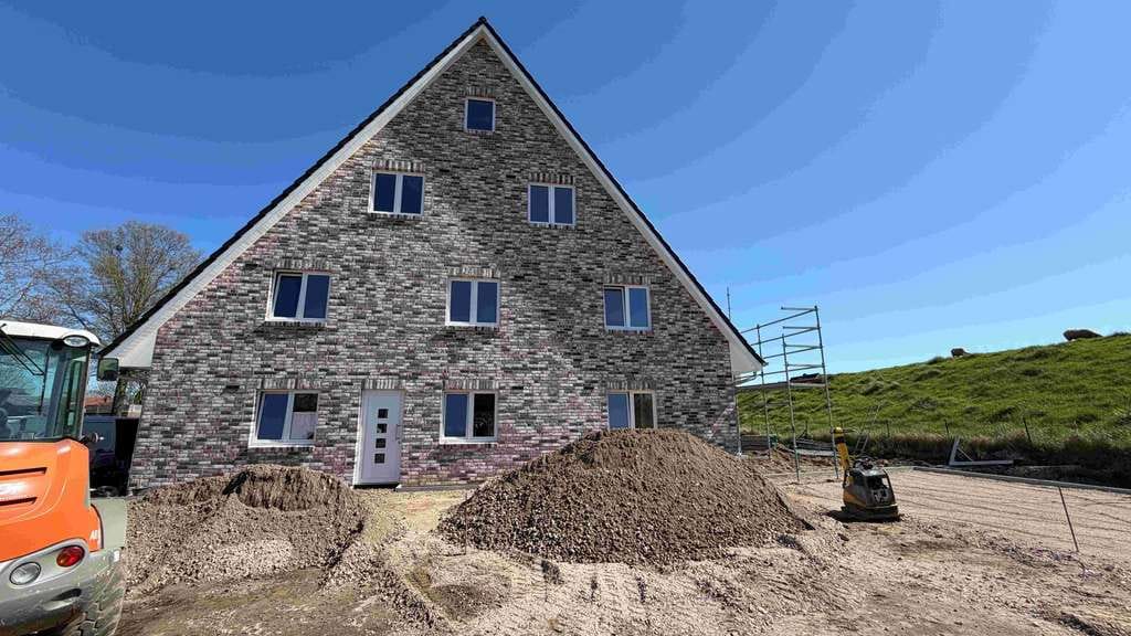 Immobilie in Haseldorf - Wohnen am Deich - Neubau-Erdgeschosswohnung in Haseldorf (KfW 40) - Bild 1