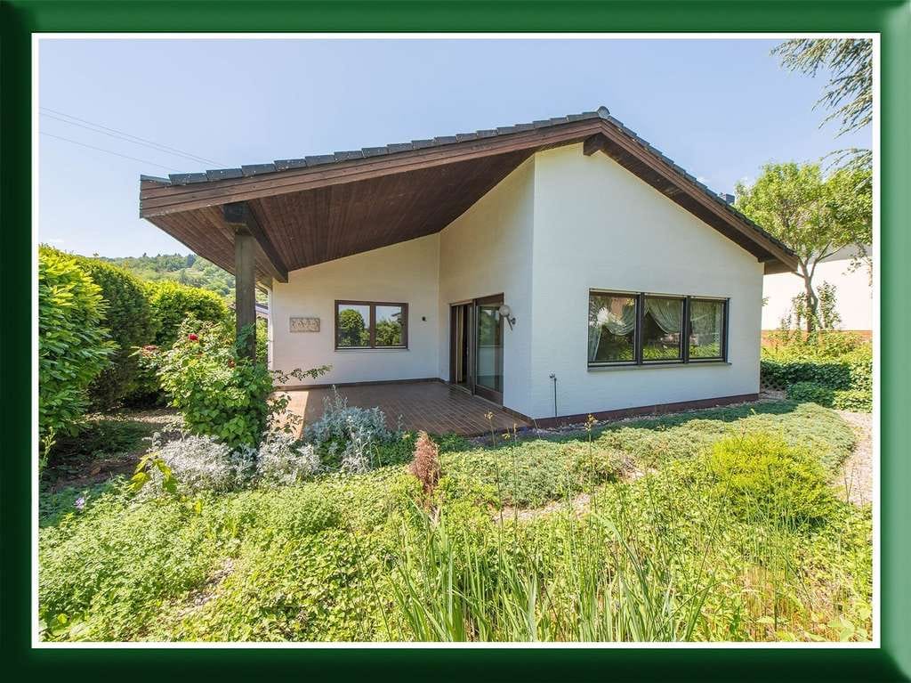 Immobilie in Wachenheim an der Weinstraße - Bungalow in sehr guter, sehr ruhiger Hanglage auf fast ebenem Grundstück - Bild 0