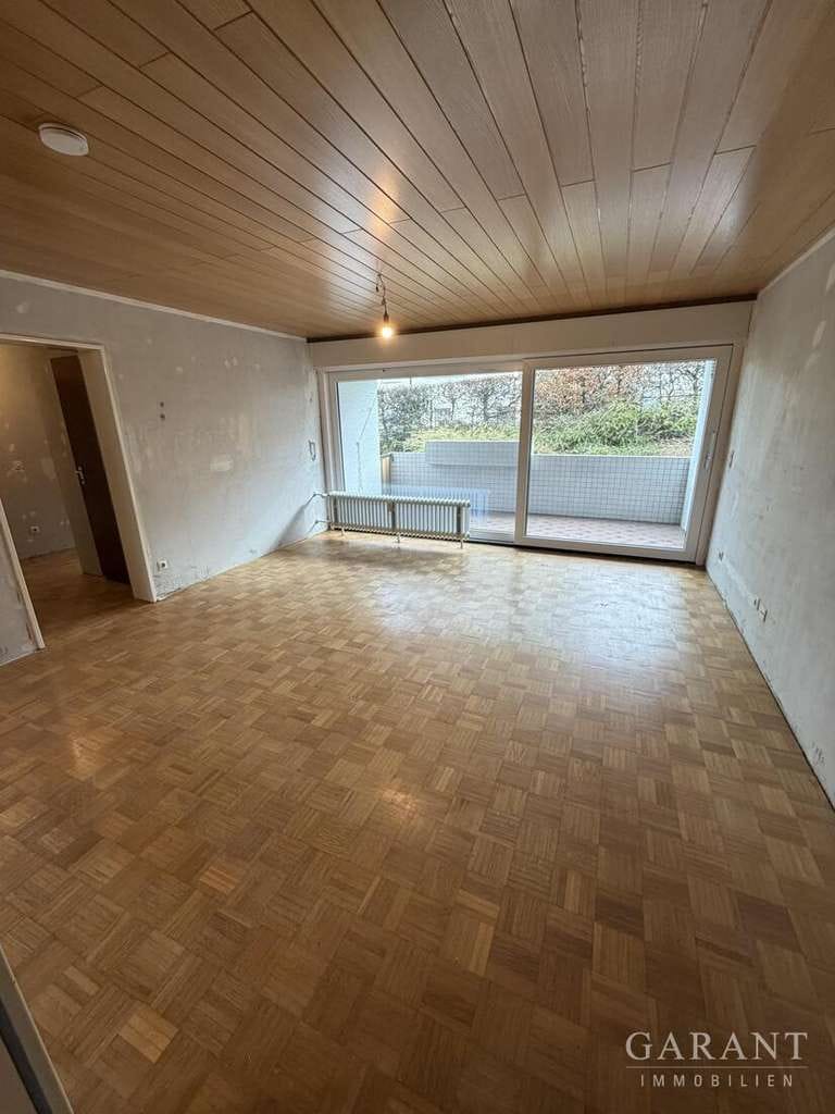 Immobilie in Weinstadt - Attraktive 3 Zimmer-Wohnung mit Balkon, Keller und Pkw-Stellplatz - Nahe Bahnhof Endersbach - Bild 1