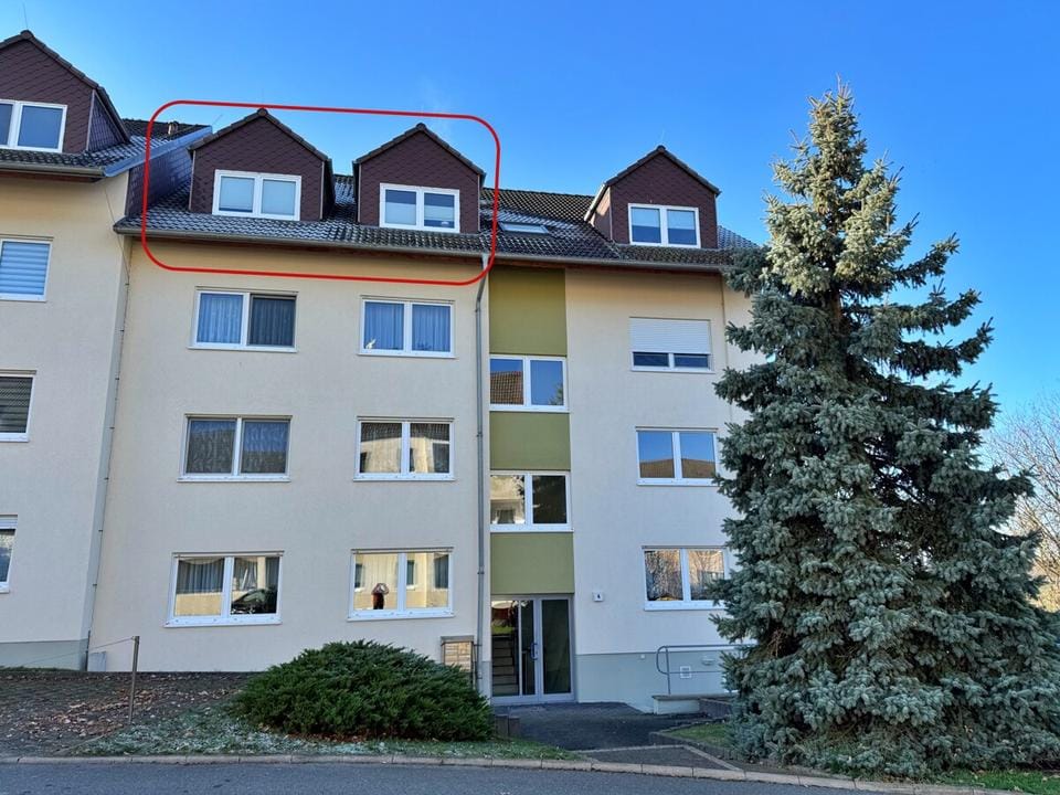 Immobilie in Klipphausen - Ruhige 3-Raum-Dachgeschoss-Wohnung mit schnellem Glasfaseranschluss - Bild 0