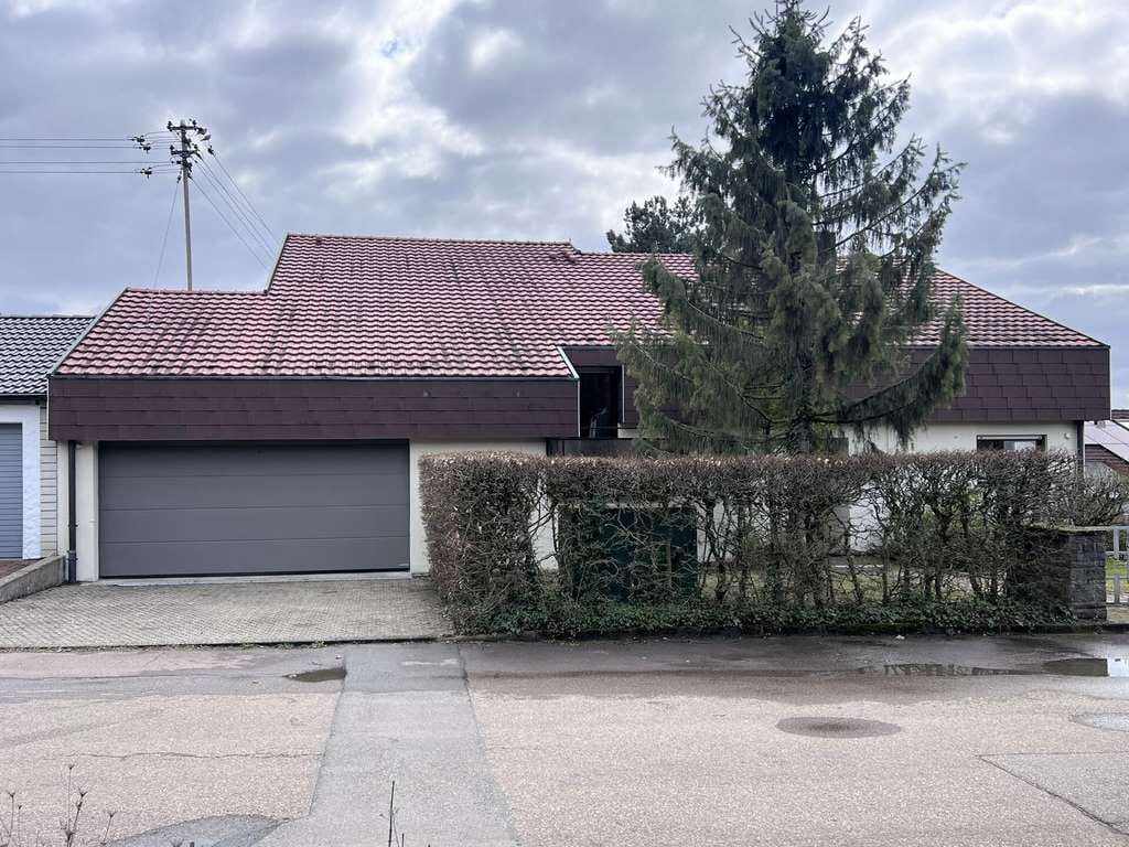 Immobilie in Notzingen - 73274 Notzingen: Schönes Einfamilienhaus mit Einliegerwohnung zum Verkauf. Doppelgarage. Frei. - Bild 1