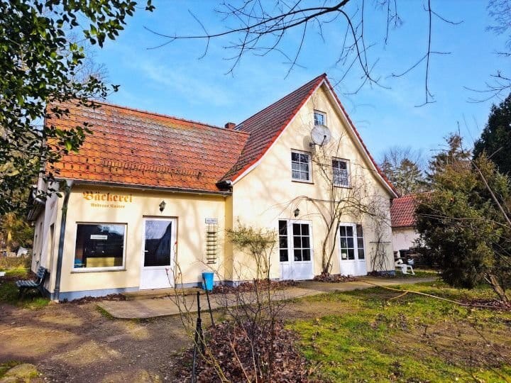 Immobilie in Insel Hiddensee - All-in-One ohne Maklergebühr: Bäckerei, 2 Wohnungen, Nebengebäude - Inselglück garantiert - Bild 1