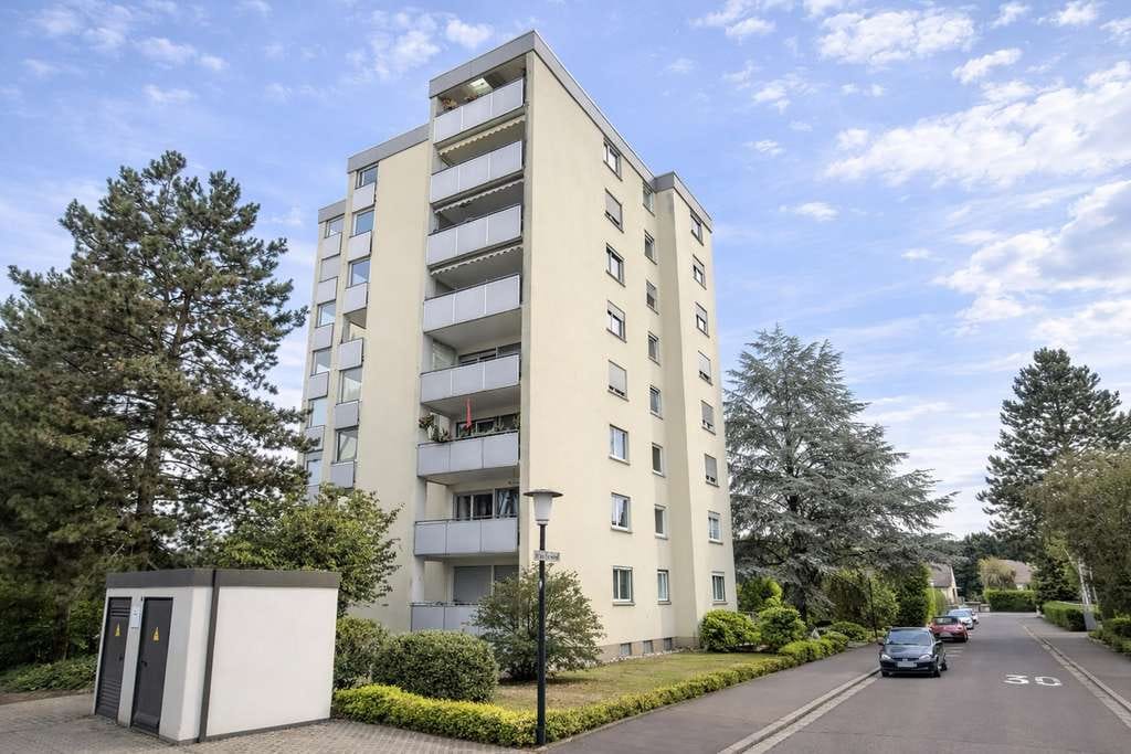 Immobilie in Homburg - Vermietetes Apartment mit Loggia, Aufzug und Garage in guter Lage von Homburg - Bild 0