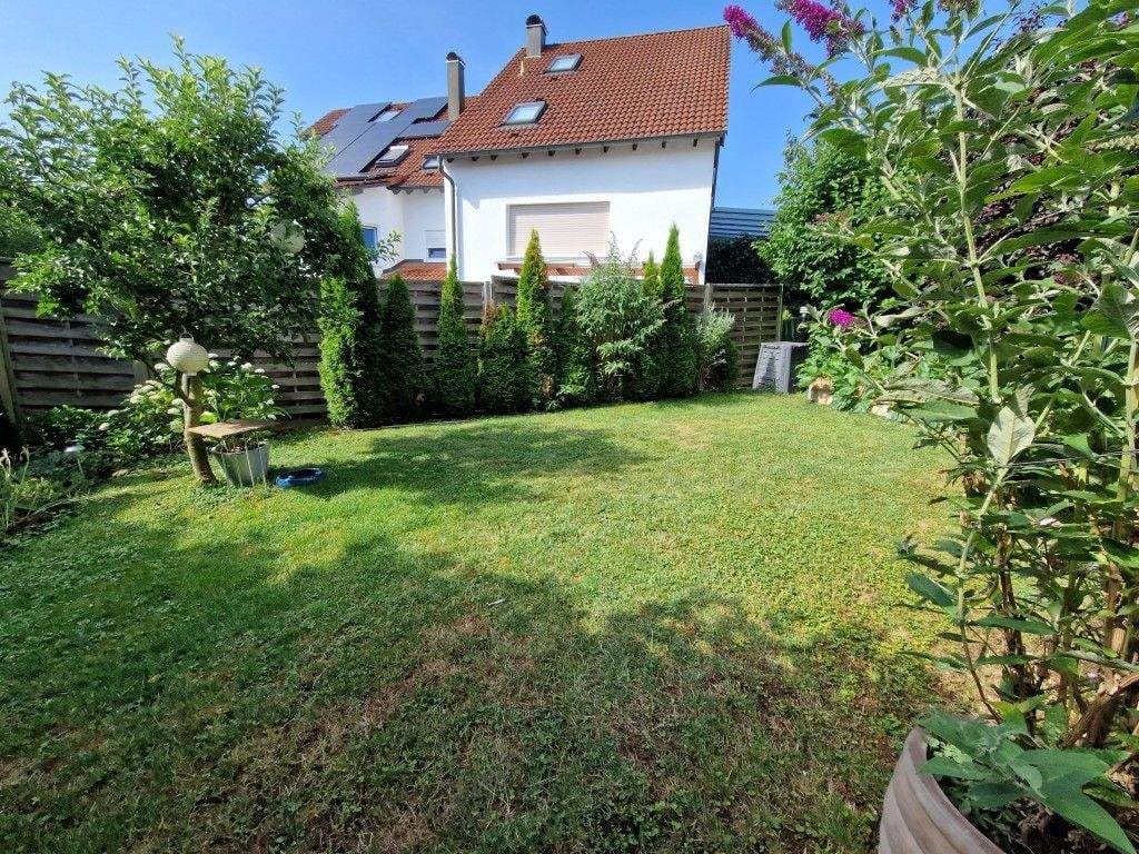 Immobilie in Dettingen unter Teck - Beziehbare 3 Zimmer Erdgeschosswohnung mit Garten - Bild 0