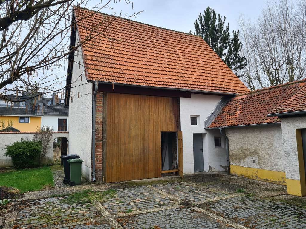 Immobilie in Erzhausen - Erzhausen,  1- bis 2-Familienhaus mit Bauplatz und Scheune - Bild 3