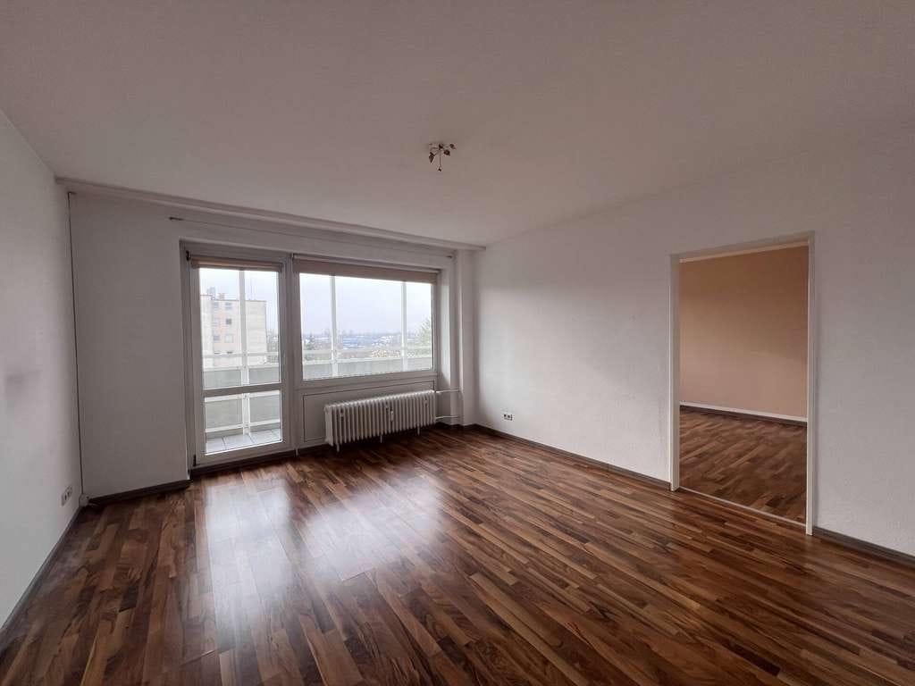 Immobilie in Bensheim - Provisionsfrei! Leerstehende 2-Zi.-Wohnung mit Wohnküche, Balkon & Aufzug, Stellplatzoption, Toplage - Bild 2