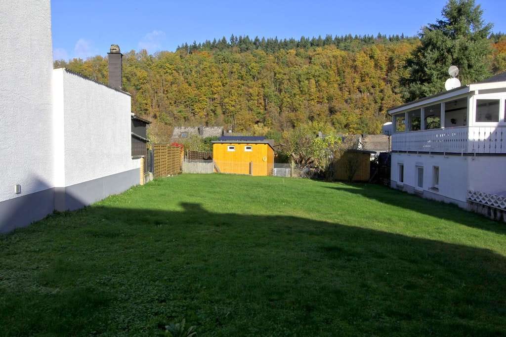 Immobilie in Rhaunen - Handwerkerobjekt mit Potenzial: Historisches Fachwerkhaus,  7 Garagen & Erweiterungsmöglichkeiten! - Bild 4