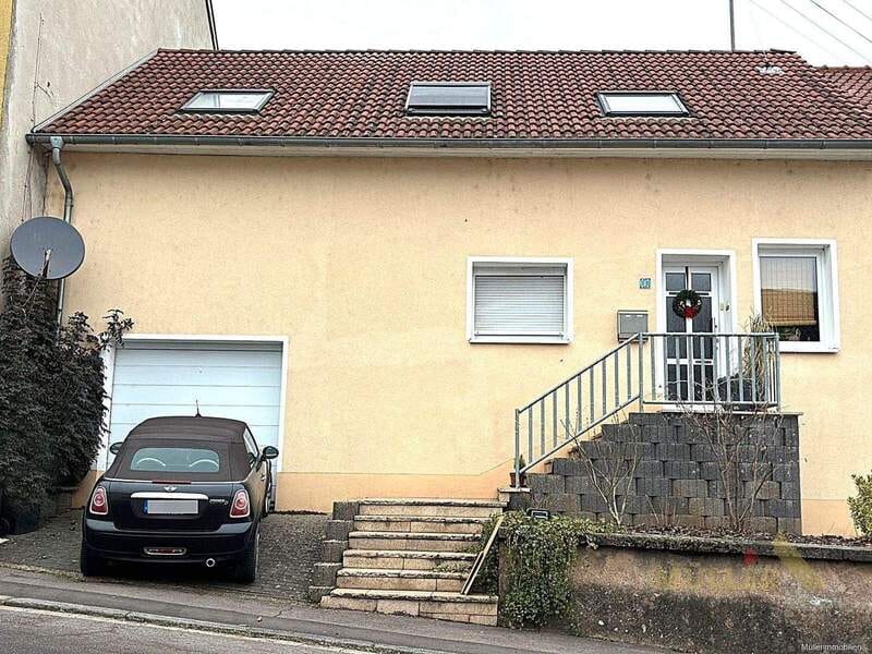 Immobilie in Schmelz - Gepflegtes Reihenmittelhaus in Schmelz mit Garten - Bild 0