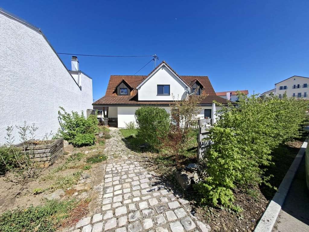 Immobilie in Hermaringen - Kernsaniertes Wohnhaus mit viel Detailliebe zu Design & Wohnkomfort - Bild 2