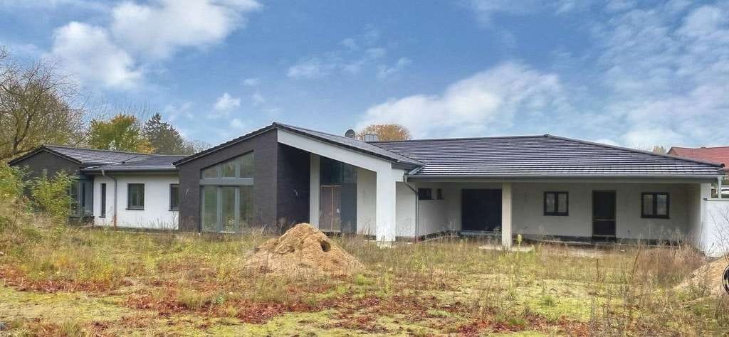 Immobilie in Groß Plasten - Extravagante Villa auf einer Wohnebene! - Bild 0