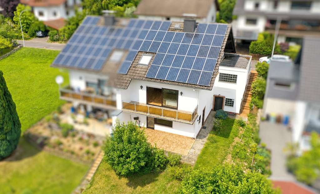 Immobilie in Biebergemünd - Doppelhaushälfte Biebergemünd-Kassel | 172 m² · ELW · PV - Bild 0