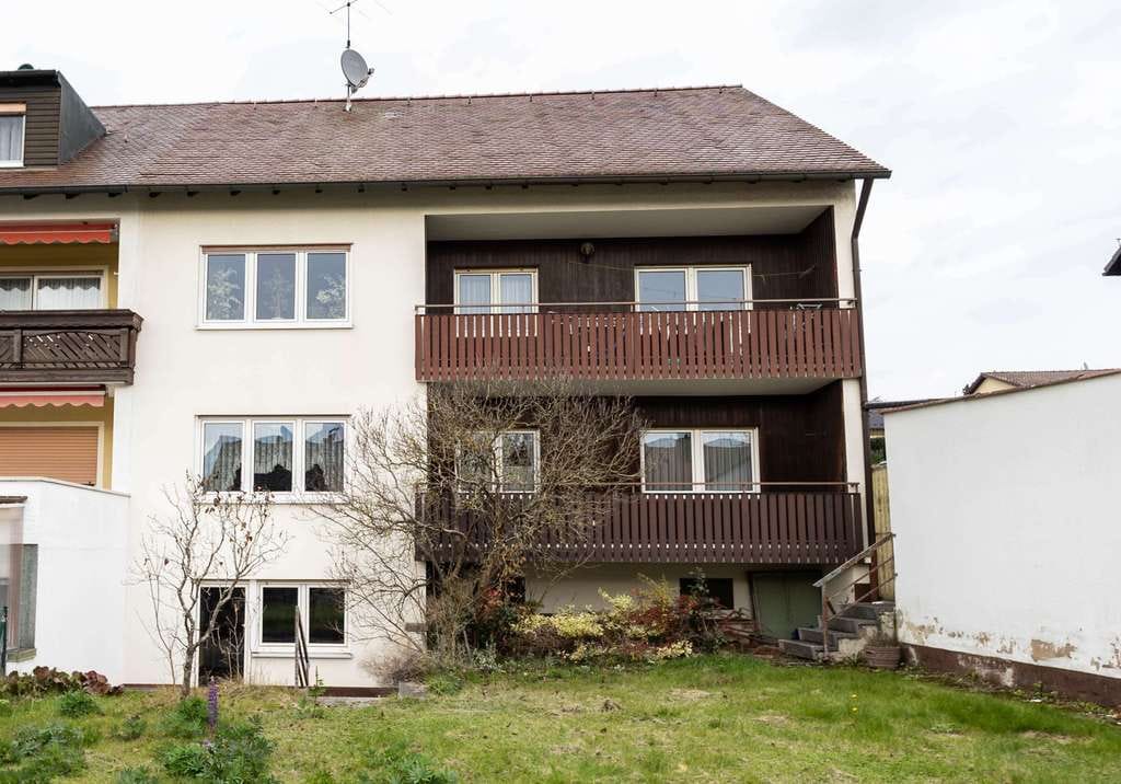 Immobilie in Veitsbronn - Zweifamilienhaus I Großer Garten I Herausragende Lage - Bild 2