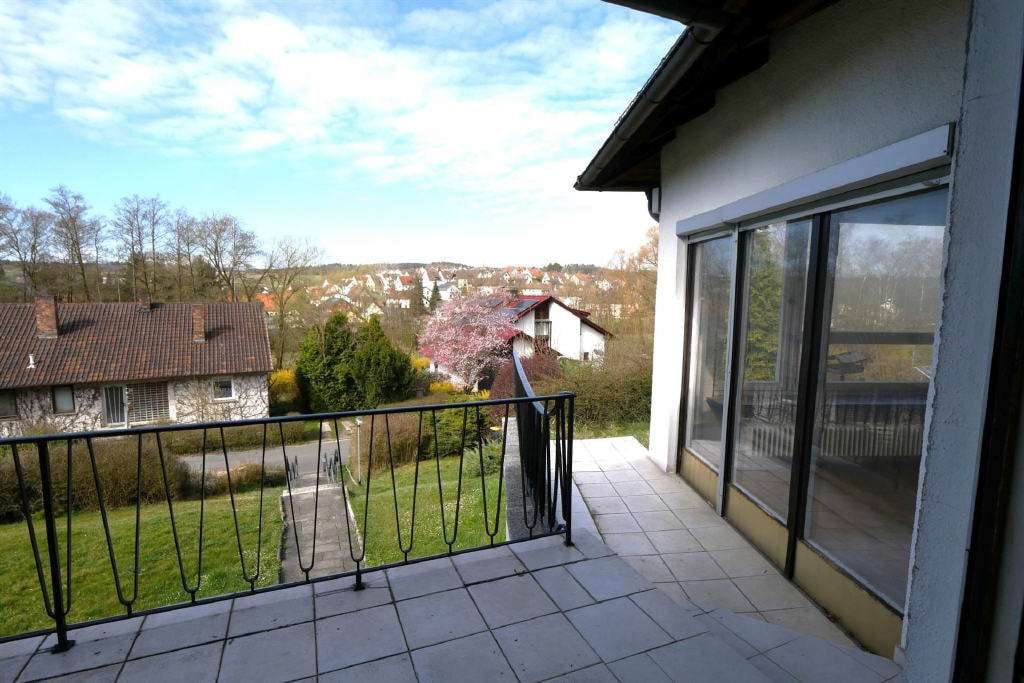 Immobilie in Weitramsdorf - Sonniger Walmdach-Bungalow mit Blick über Weitramsdorf - Bild 4