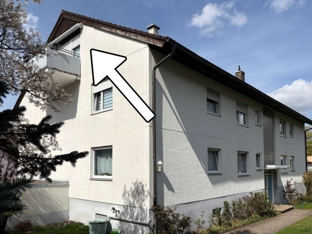 Immobilie in Bad Dürrheim - Gemütliche 2,5-Zimmer-Wohnung im Dachgeschoss mit Garage - Bild 1