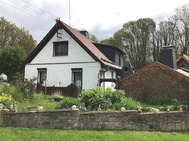 Immobilie in Seegebiet Mansfelder Land - Einfamilienhaus mit großem Garten in Dederstedt - Bild 0