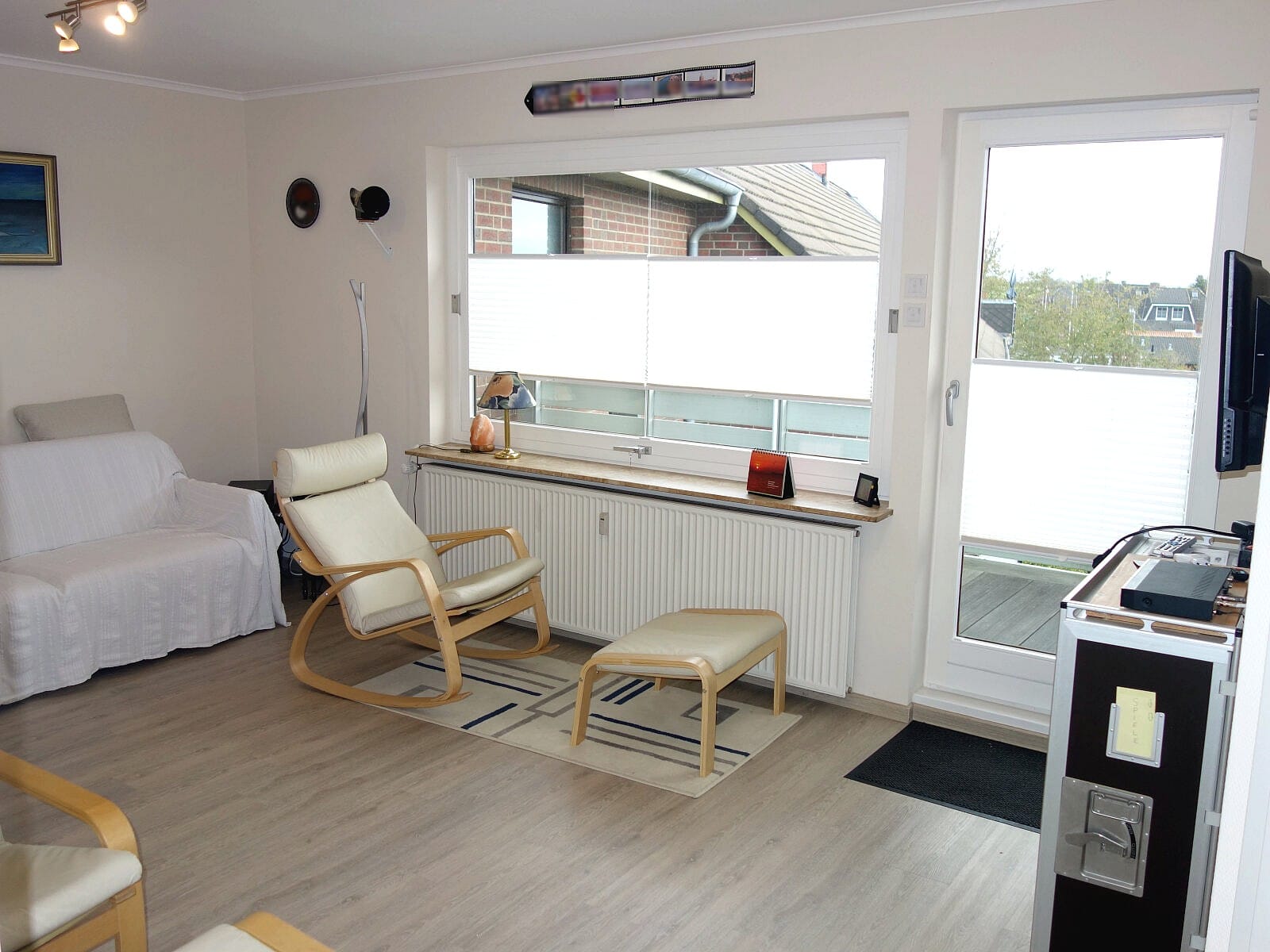 Immobilie in Friedrichskoog - Top-Lage: Schöne 2-Zimmer-Dachgeschosswohnung mit PKW-Garage in Friedrichskoog-Spitze - Bild 3