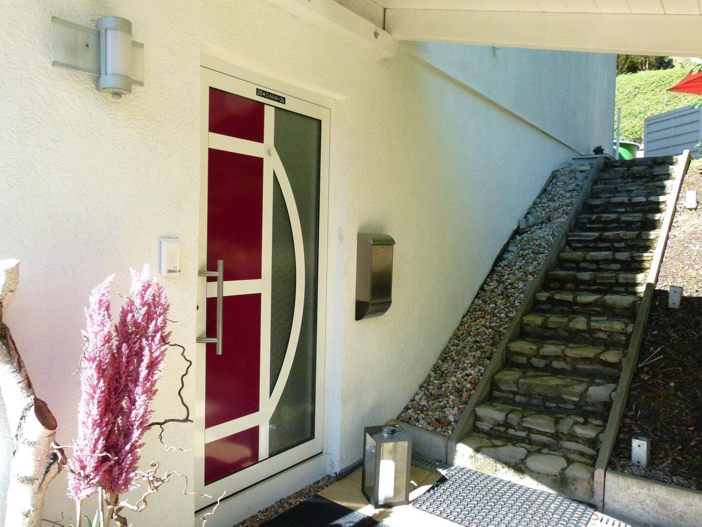 Immobilie in Neckarbischofsheim - Familienfreundliches Niedrigenergiehaus in ruhiger Lage - Bild 1