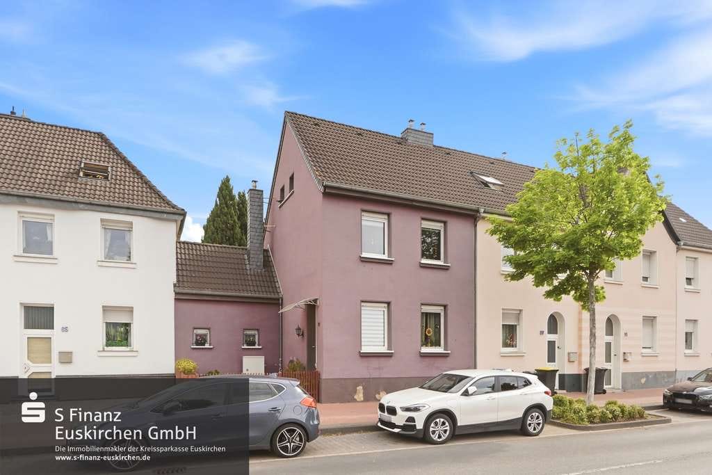 Immobilie in Euskirchen - Euskirchen: Charmantes Reihenhaus in zentraler Lage! - Bild 0