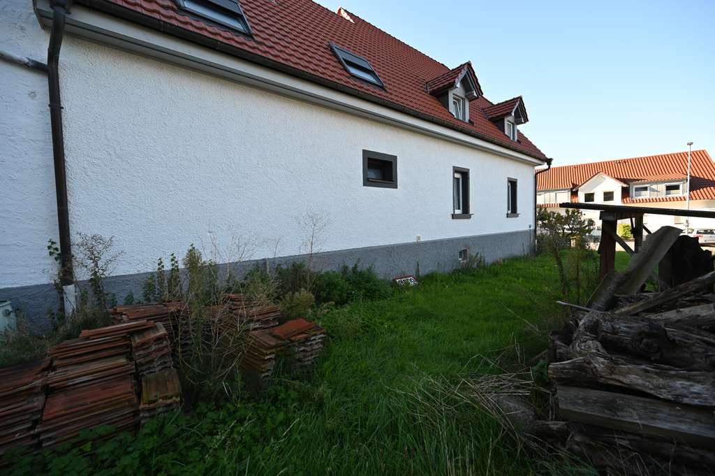 Immobilie in Vogtsburg im Kaiserstuhl - Umfangreich saniertes Bauernhaus mit Scheune und Stall - Bild 3