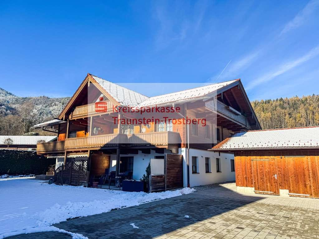 Immobilie in Marquartstein - Attraktive Erdgeschosswohnung in ruhiger Lage im Chiemgau - Bild 0