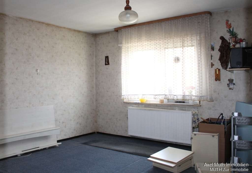 Immobilie in Sulzfeld - 2-Familienhaus in Randlage - mit Mieteinnahmen zum Eigenheim - Bild 3