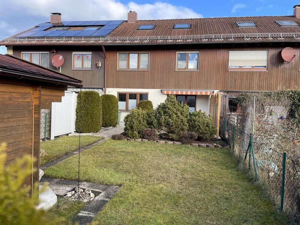 Immobilie in Buchloe - REIHENHAUS MIT 2 KÜCHEN UND BÄDERN - Bild 0