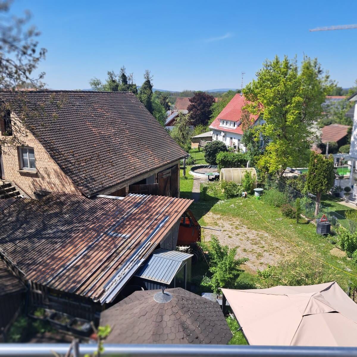 Immobilie in Meckenbeuren - Großes Zweifamilienhaus mit idyllischem Grundstück in Meckenbeuren - Ortsteil - Bild 0