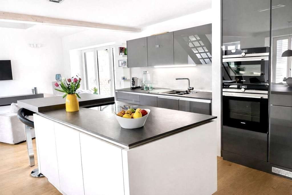 Immobilie in Wiltingen - Exklusives Wohngefühl in Wiltingen - Modernes Familienhaus mit Fernblick und gehobener Ausstattung - Bild 3