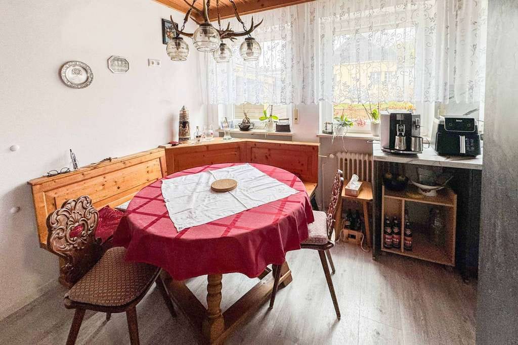 Immobilie in Baierbrunn - Großzügiges 3-Familienhaus in zentraler Lage - Bild 3