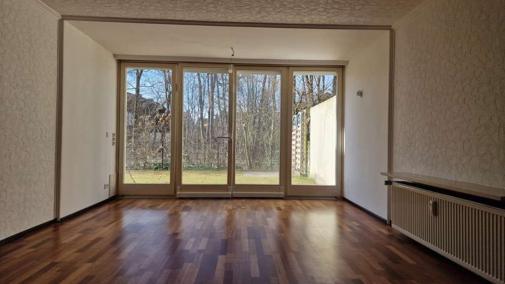 Immobilie in Eching - Einziehen & wohlfühlen - besondere Erdgeschosswohnung mit Parkanbindung in Eching - Bild 1