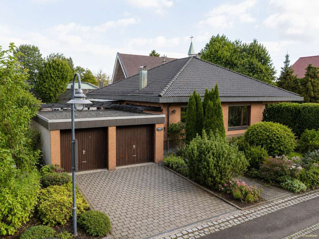 Immobilie in Zell unter Aichelberg - Bungalow auf über 1.000 m² mit viel Privatsphäre | Zell unter Aichelberg - Bild 0