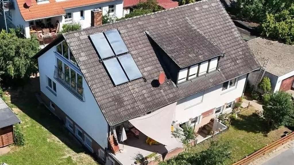 Immobilie in Adelsdorf - Mehrfamilienhaus mit drei Wohneinheiten in Adelsdorf – Aisch nähe Erlangen zu verkaufen  - Bild 0