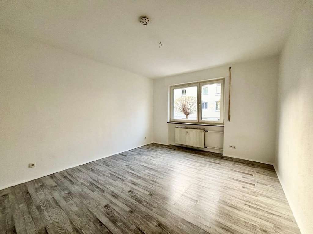 Immobilie in Friedrichshafen - Charmante 3,5 Zimmer Hochparterre-Wohnung mit Balkon - Bild 3