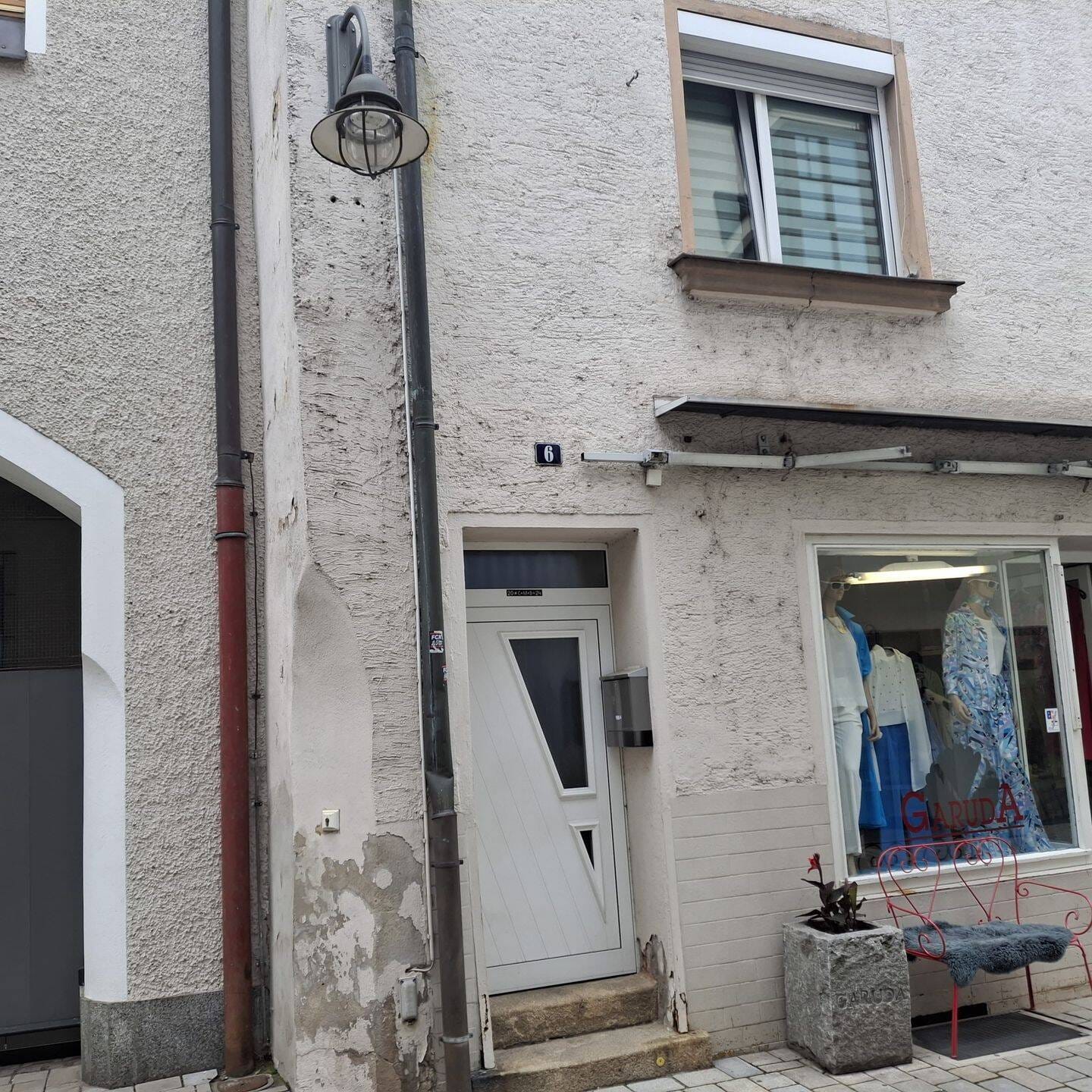 Immobilie in Schwandorf - Schnuckeliges Wohn- und Geschäftshaus in der zentralen Innenstadt von Schwandorf - Bild 1