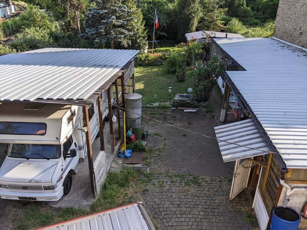 Immobilie in Buborn - Zweifamilienhaus mit schönem angelegten Grundstück - Bild 4