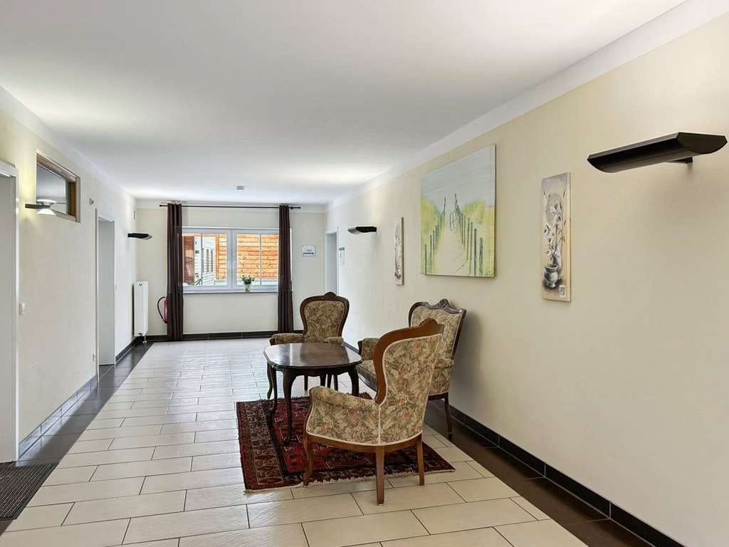 Immobilie in Ortenburg - Ortenburg: Investition in altersgerechtes Wohnen – Vermietete 2-Zimmer-Wohnung mit Balkon - Bild 2