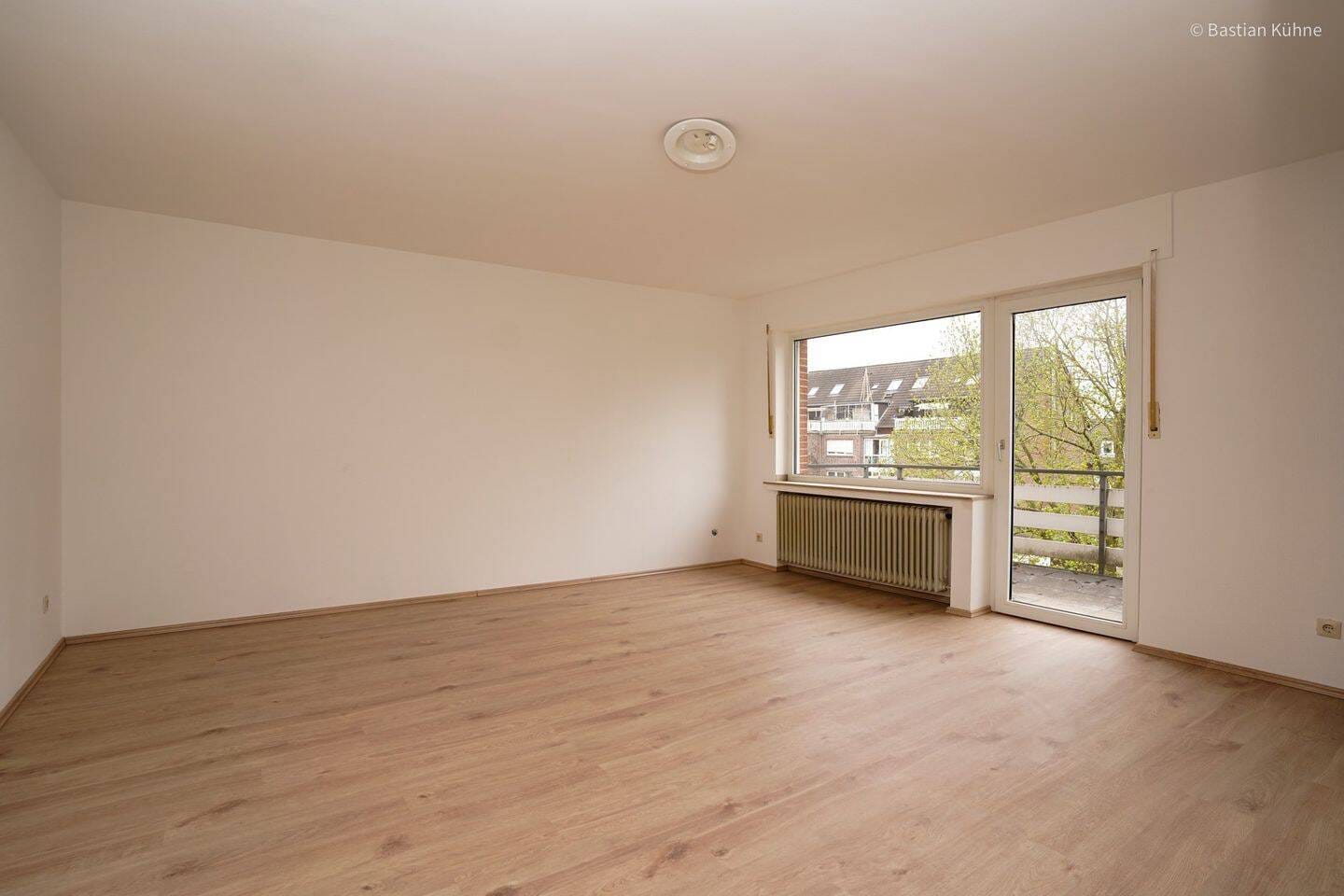 Immobilie in Emmerich am Rhein - Attraktive 1-Zimmer-Eigentumswohnung mit Balkon, Garage und solider Rendite in Emmerich am Rhein - Bild 0