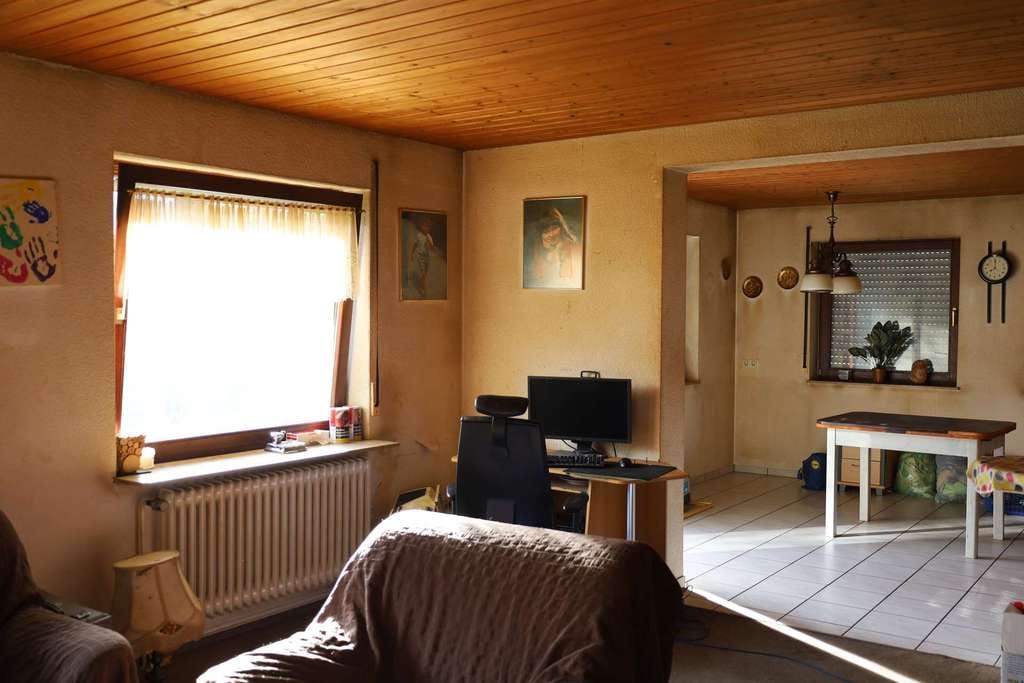 Immobilie in Meßstetten - SOLIDE ZUM EIGENHEIM: 2-Familienhaus Oberdigisheim - Bild 2