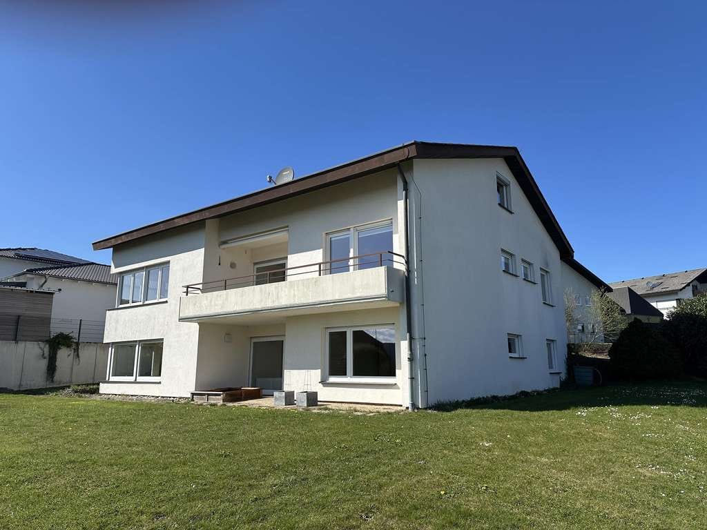 Immobilie in Hardheim - Großzügiges Einfamilienhaus mit Einliegerwohnung in bevorzugter Wohnlage von Hardheim - Bild 1