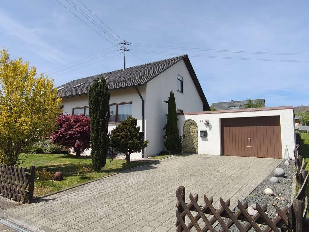 Immobilie in Bisingen - Großzügiges Einfamilienhaus mit 12 Zimmern in Bisingen - Bild 3