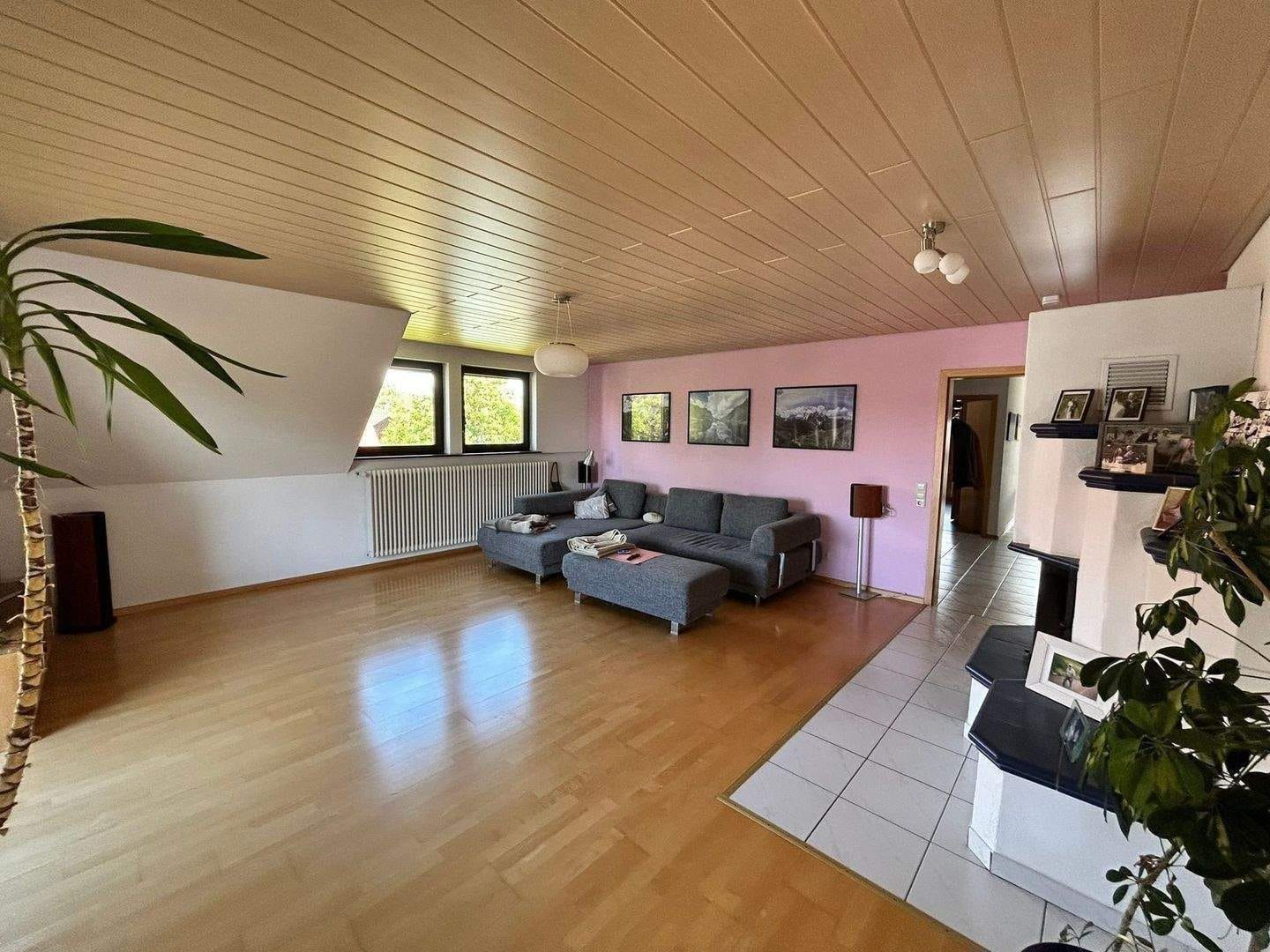 Immobilie in Wyhl - Dachgeschosswohnung mit Privatsphäre & Wohlfühlcharakter - Bild 2