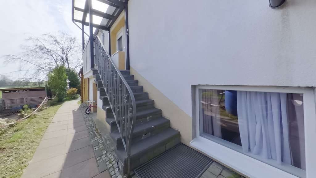 Immobilie in Hennef (Sieg) - Mit 3D: Mehrgenerationenwohnen oder Vermietung – flexibles Ein- Zweifamilienhaus mit Entwicklungscha - Bild 3