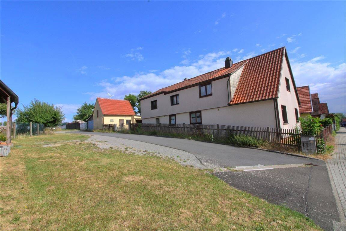 Immobilie in Themar - Geräumiges Haus mit Ausbaupotenzial in ländlicher Ruhe - Bild 0