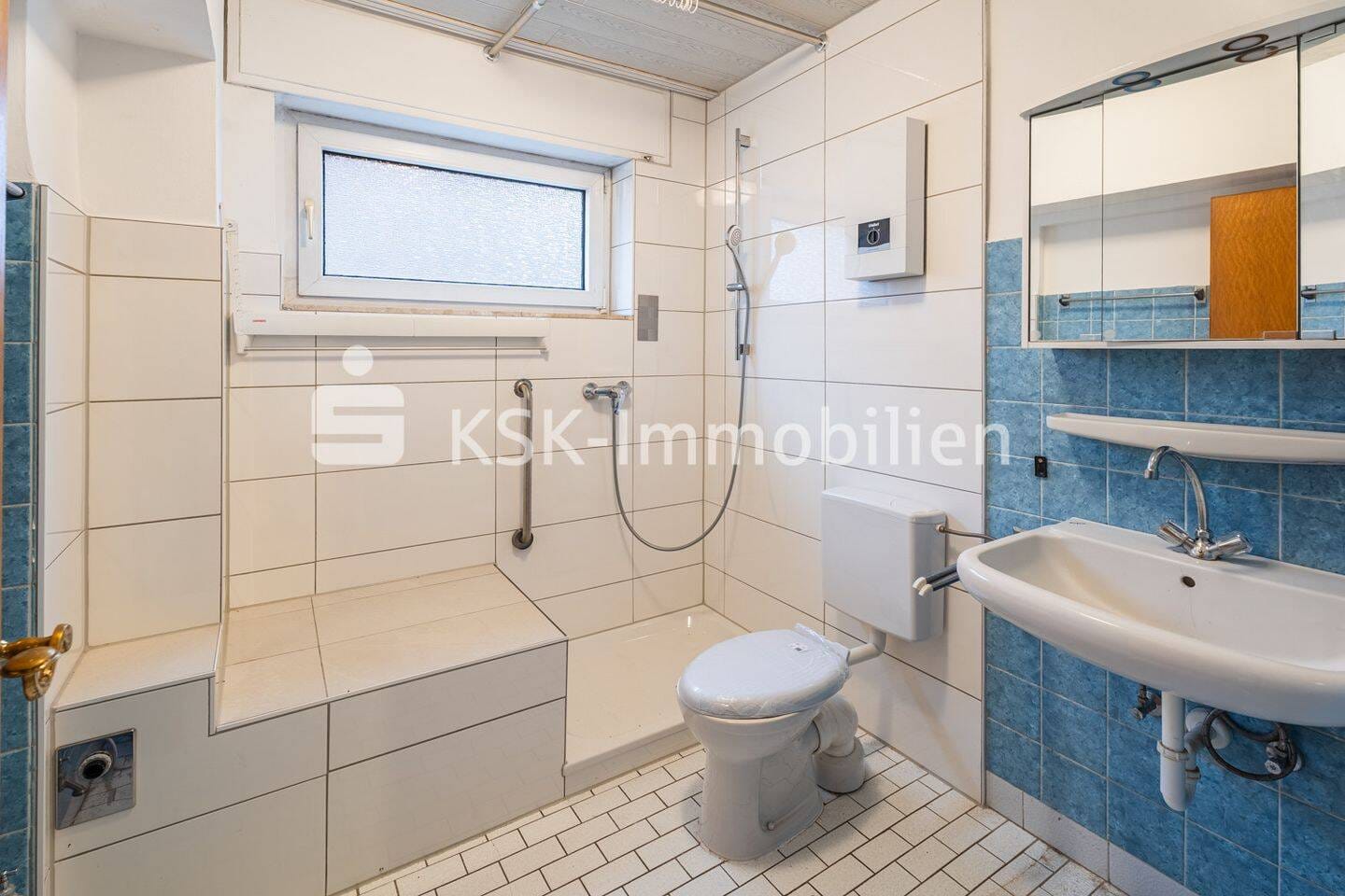 Immobilie in Hürth - 2-Zimmer-Wohnung mit Balkon in 50354 Alt-Hürth! - Bild 2