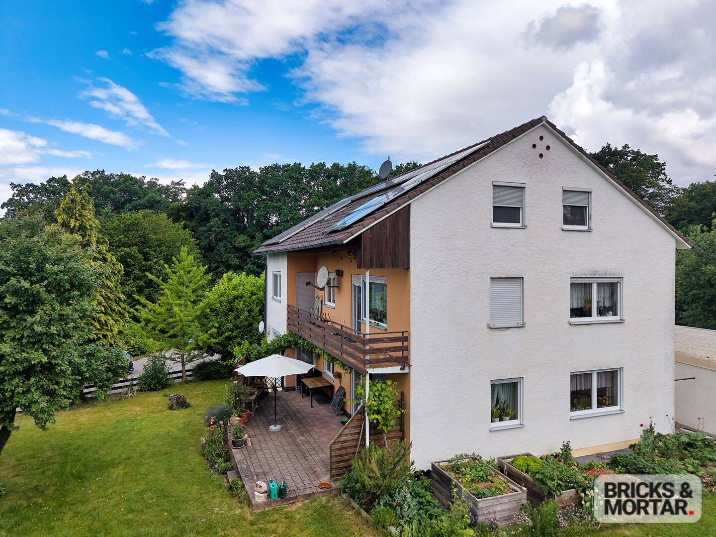 Immobilie in Ichenhausen - Dreifamilienhaus in idyllischer Waldrandlage in Deubach bei Ichenhausen - Bild 0