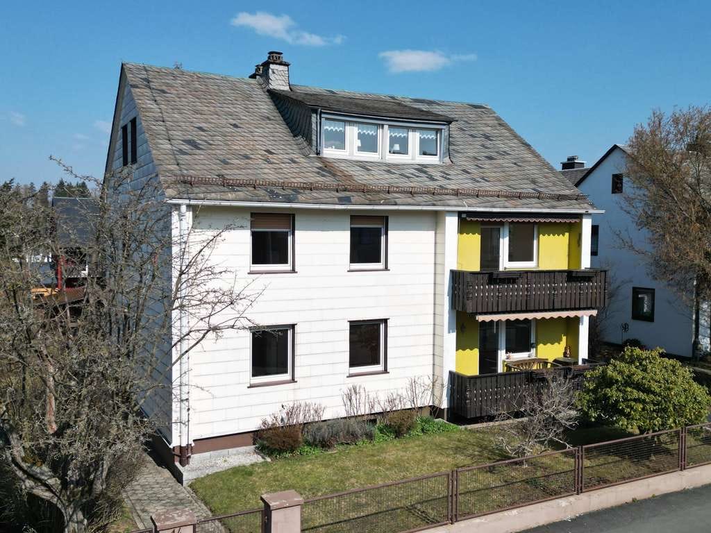 Immobilie in Naila - Drei Wohnungen. Viele Möglichkeiten. - Bild 0
