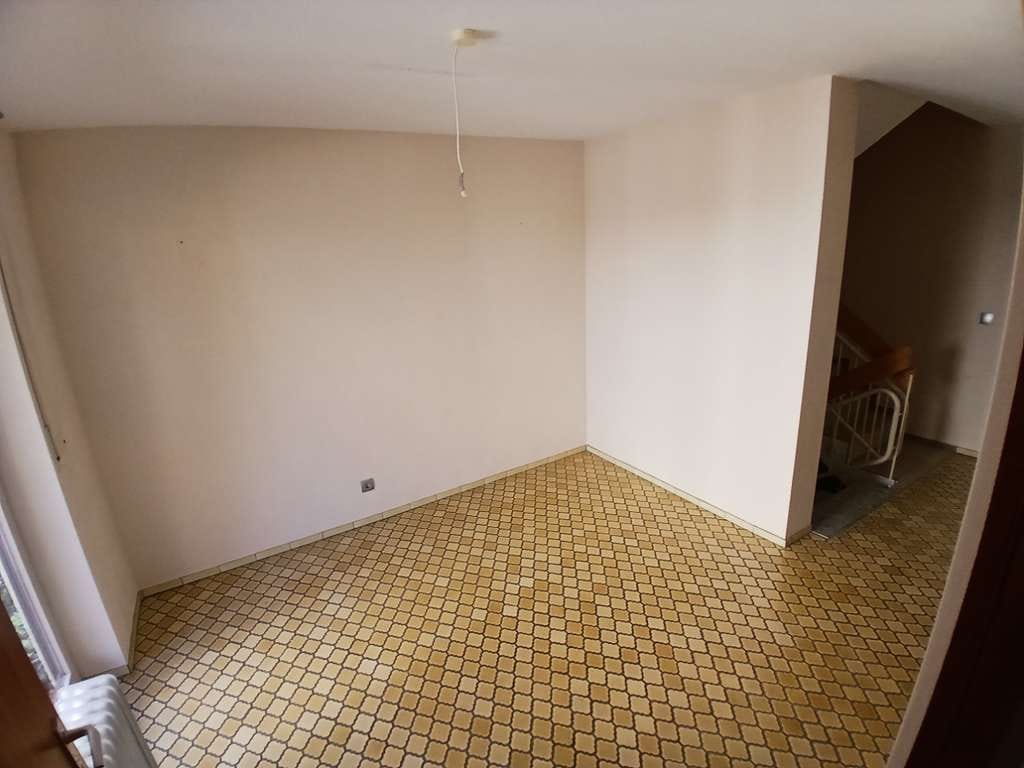 Immobilie in Rechberghausen - Attraktive Doppelhaushälfte mit interessanter Architektur! - Bild 2