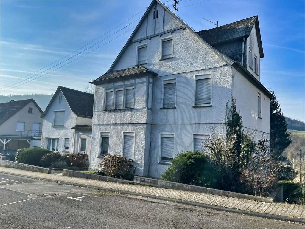 Immobilie in Nassau - Nassau: Mehrfamilienhaus mit vielen Möglichkeiten und tollem Ausblick! - Bild 2
