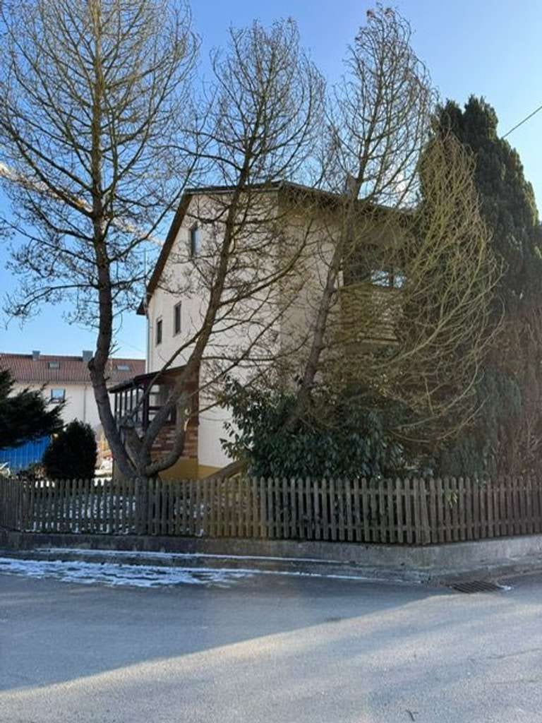 Immobilie in Hebertshausen - Ruhige DHH mit 104 qm Wfl, frei verfügbar - Bild 1